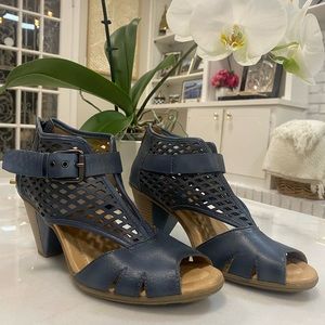 Women sandals♥️👡